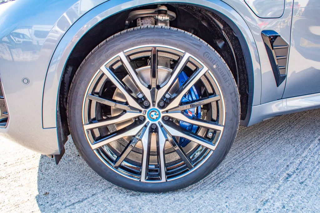 2024 BMW X5 PHEV alloys