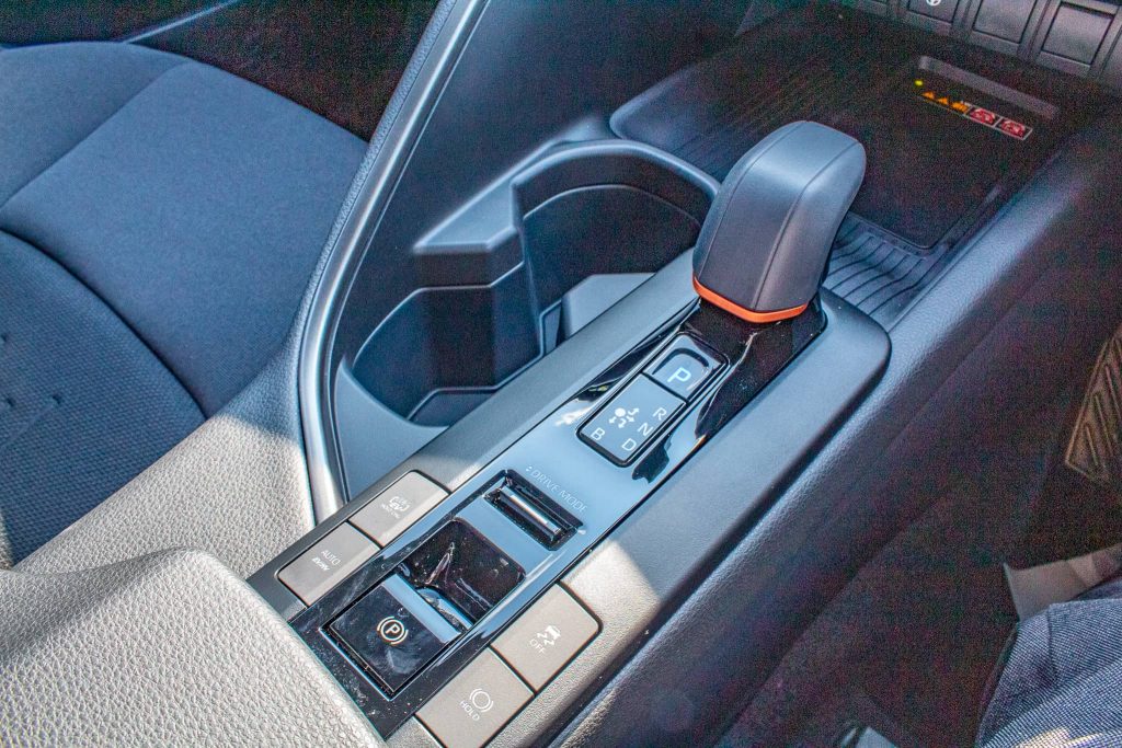 2024 Toyota CH-R centre console